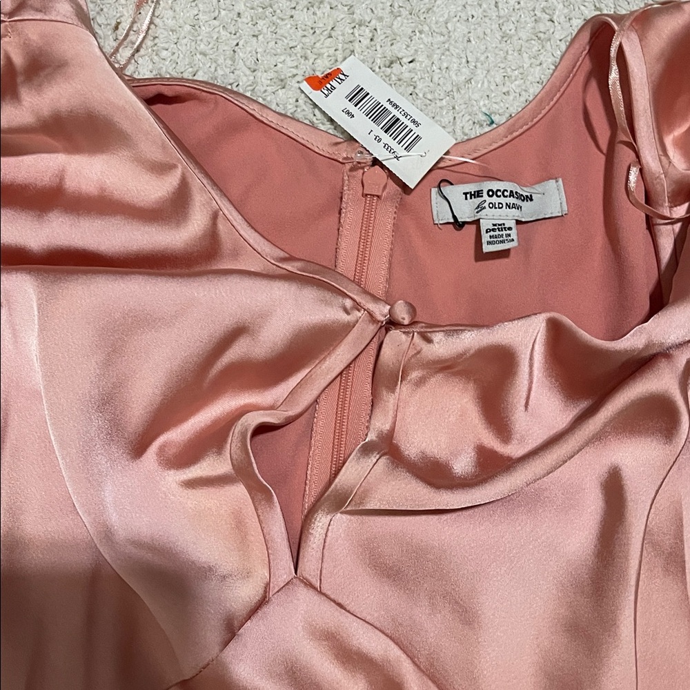 NWT- Old Navy - XXLP. Flutter Sleeve Keyhole Satin Maxi Dress - Picture 7 of 10